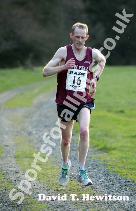 John Archer (Low Fell) wins the Les Allcorn Memorial 10k, Alnwick.